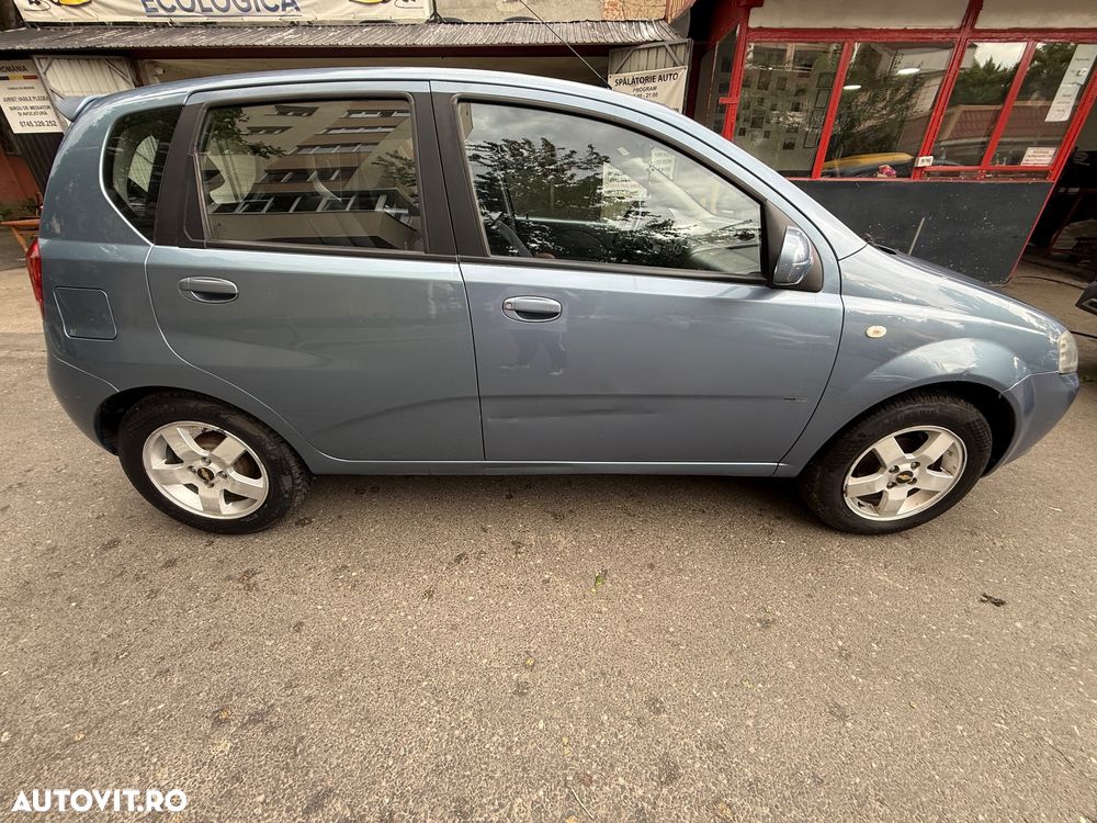 Chevrolet Aveo - 5