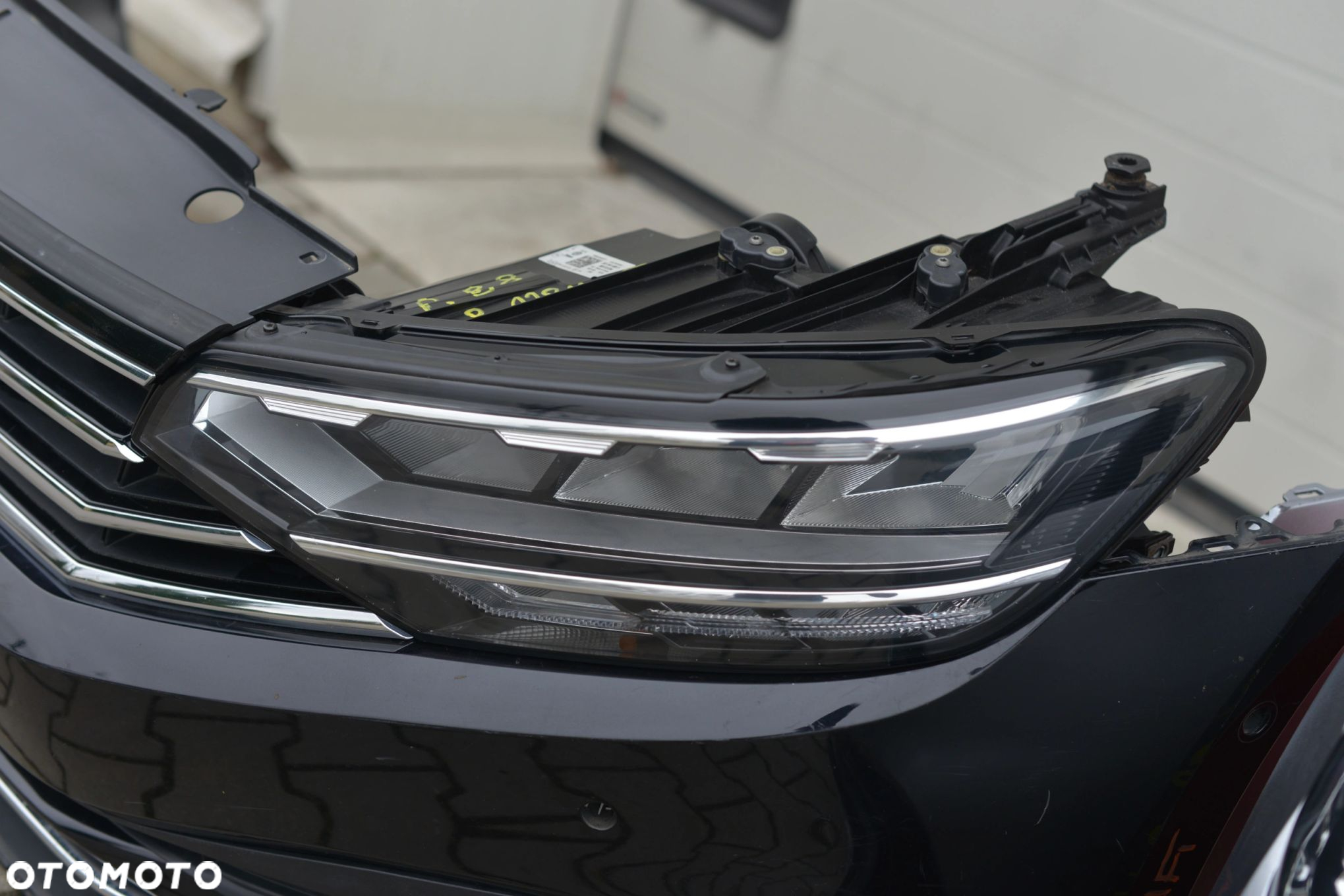 MASKA ZDERZAK BŁOTNIK LAMPA XENON PAS BELKA GRILL FULL LED VW PASSAT B8 3G0 - 15