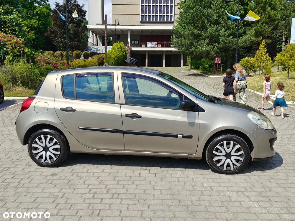 Renault Thalia 1.5 dCi Alize - 2