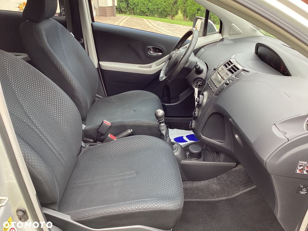 Toyota Yaris 1.33 VVT-i Life - 18