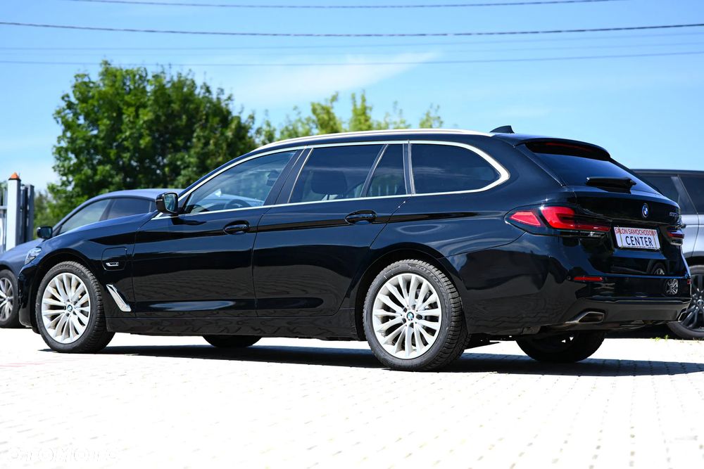 BMW Seria 5 530e - 38