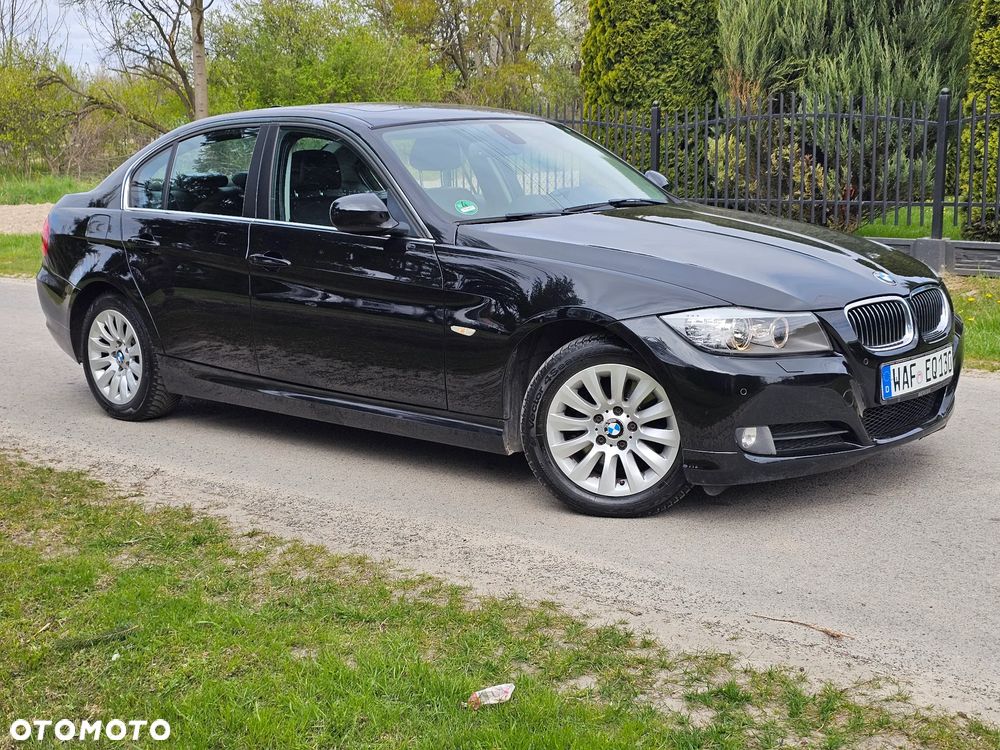BMW Seria 3 320d DPF Edition Sport - 30