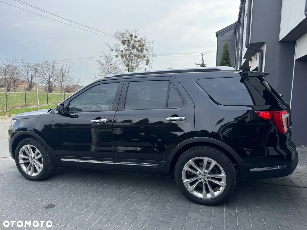 Ford Explorer - 10