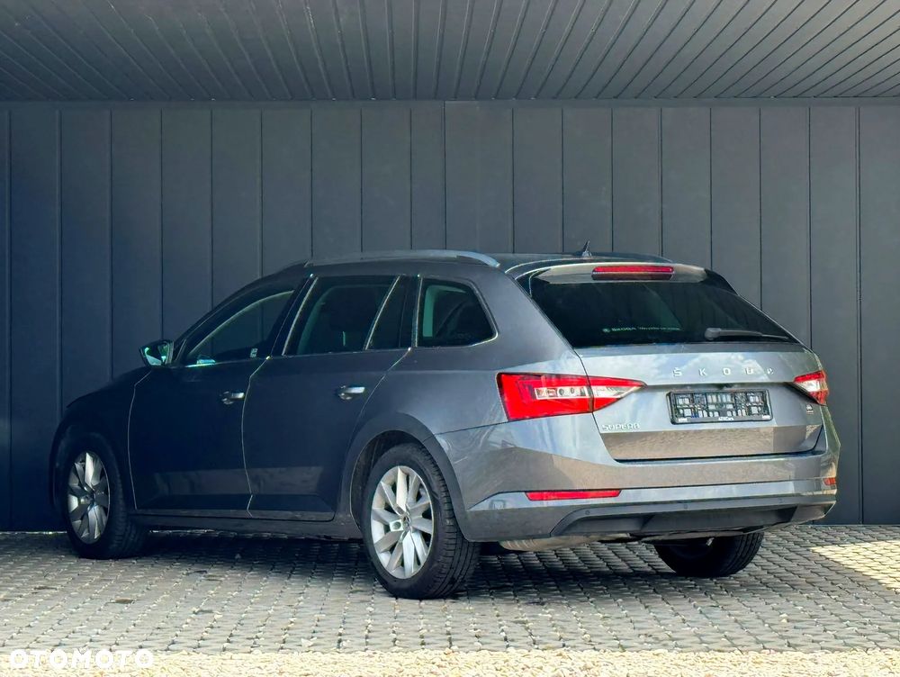 Skoda Superb 1.5 TSI Ambition DSG - 5