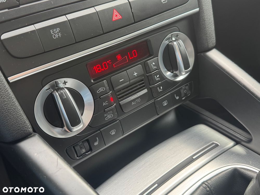 Audi A3 Sportback 2.0 TDI DPF quattro S line Sportpaket (plus) - 31