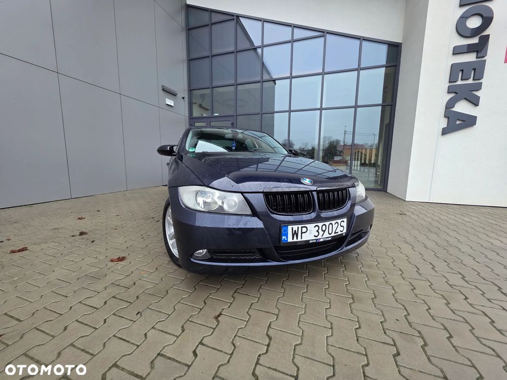 BMW Seria 3 318i - 3