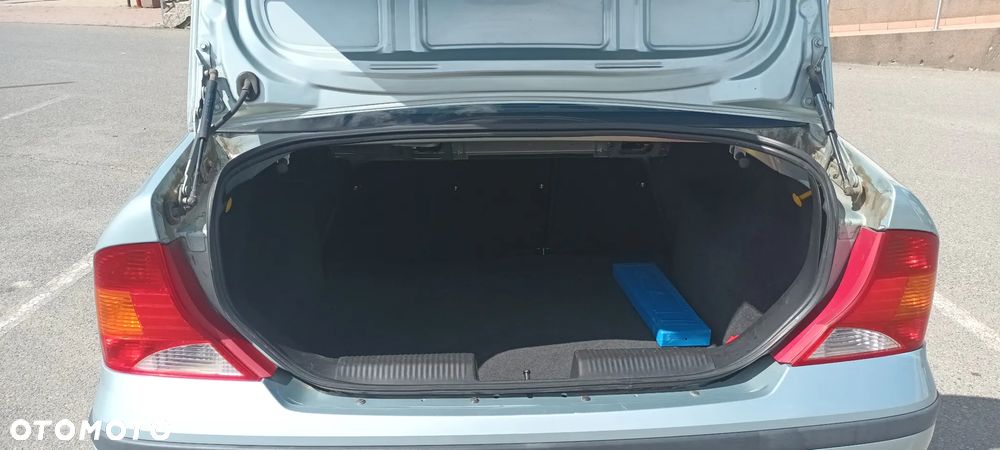 Ford Focus 1.6 X100 - 13