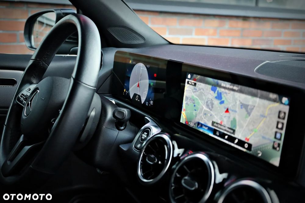 Mercedes-Benz GLB 200 Style 7G-DCT - 22