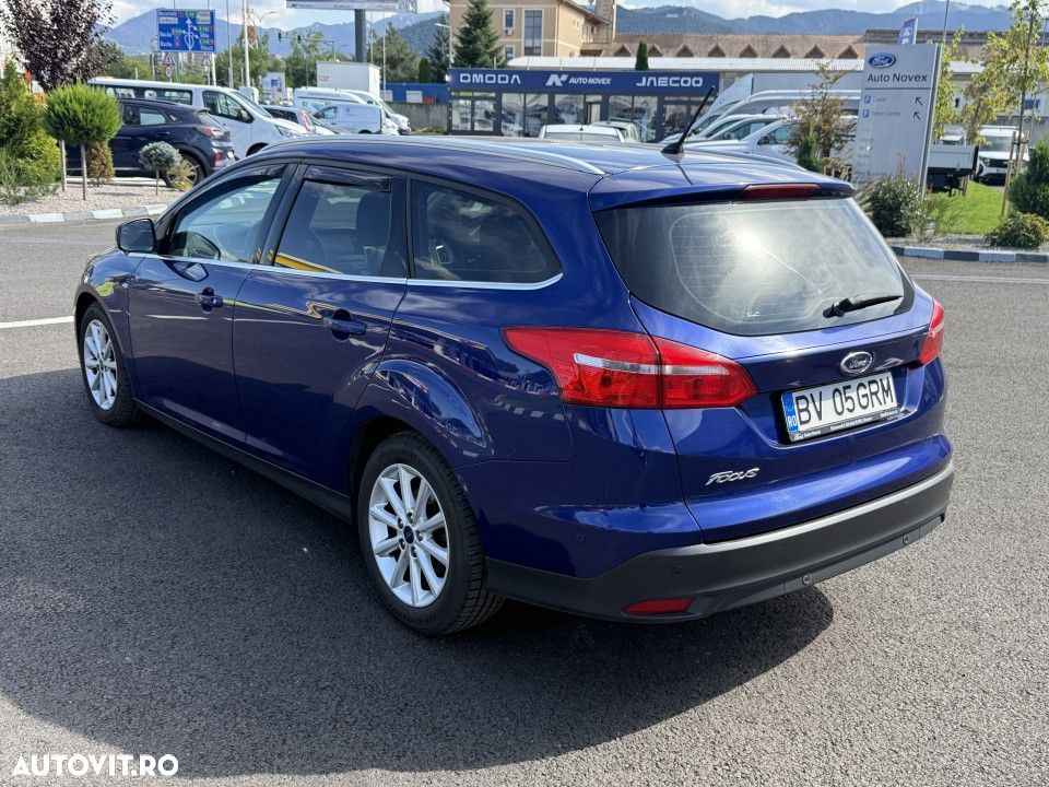 Ford Focus - 8