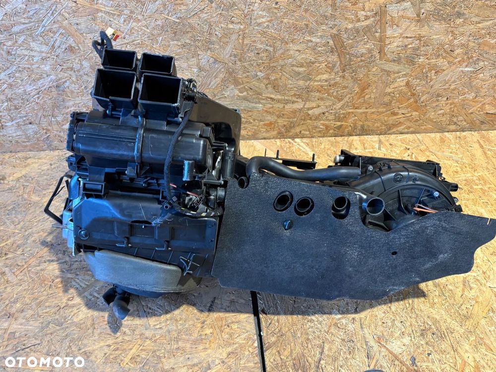 NAGRZEWNICA VW PASSAT B7 2.0 TDI 3C1820003ES CZ443160-7272 - 6