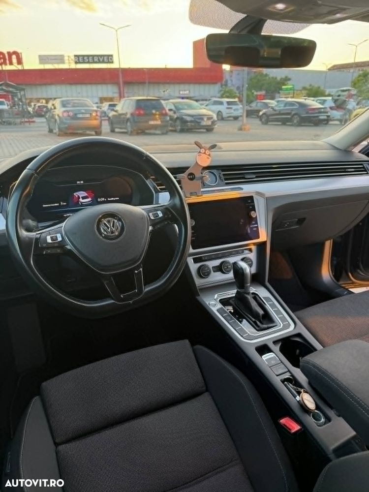 Volkswagen Passat 2.0 TDI DSG 4Motion R Executive - 3