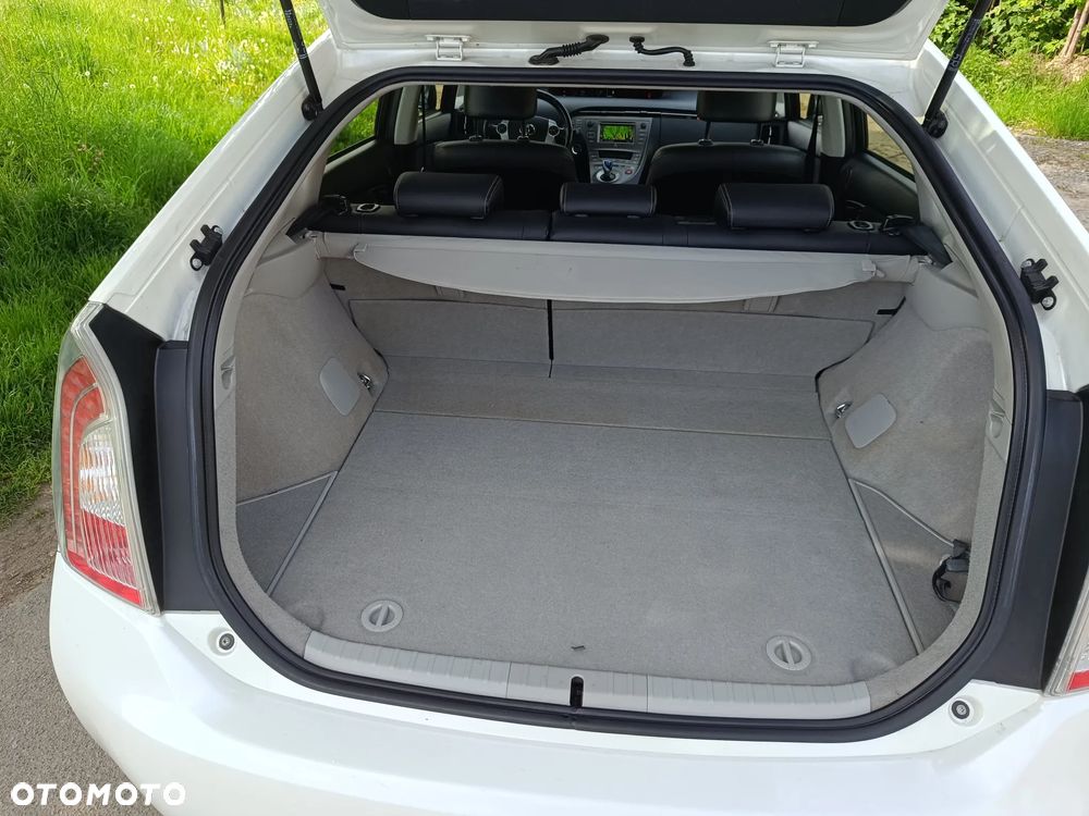 Toyota Prius 1.8 HSD Prestige - 37