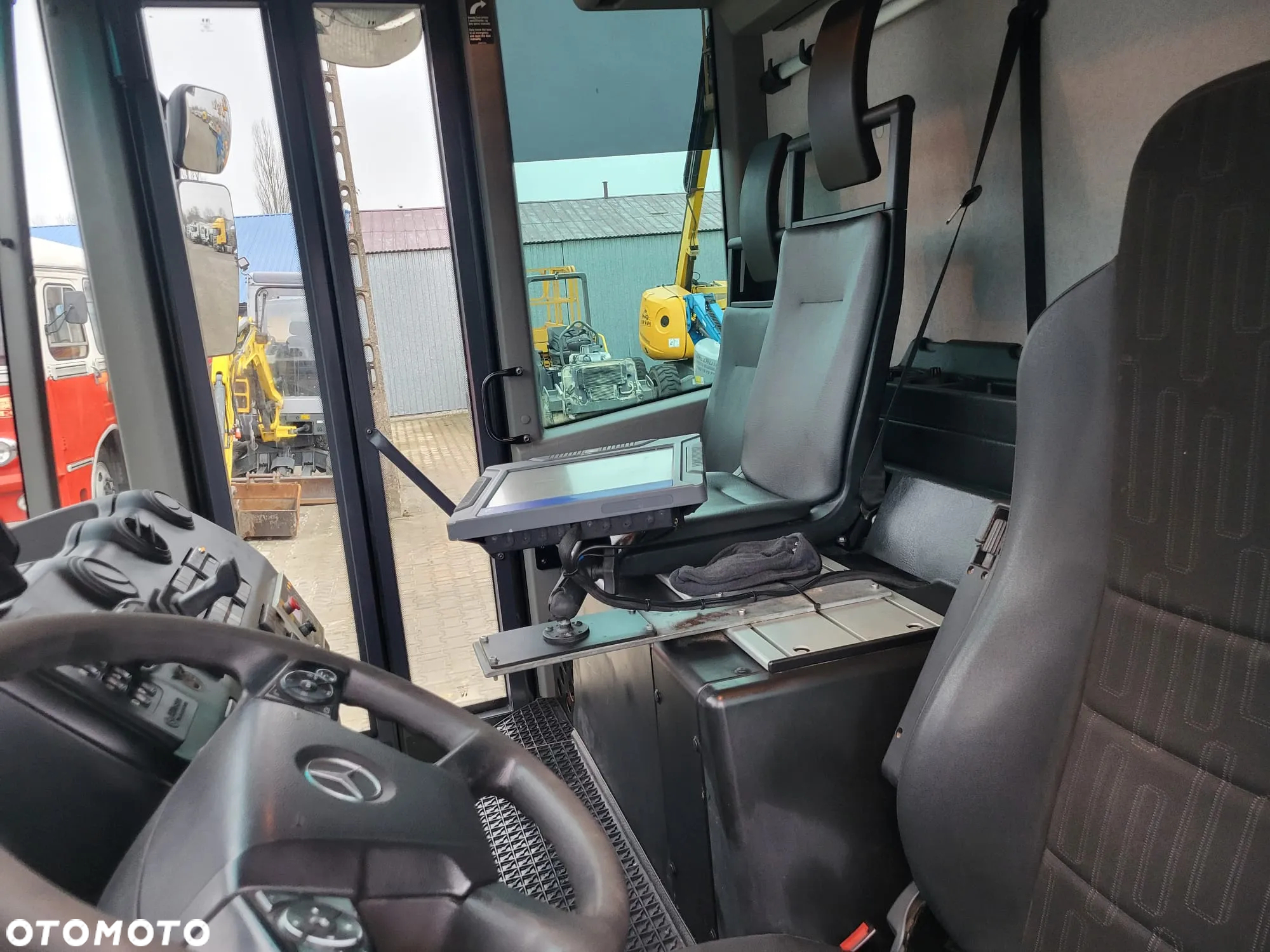 Mercedes-Benz Econic 2630 - 7