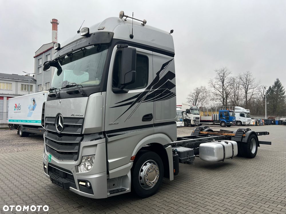 Mercedes-Benz 1843 - 1