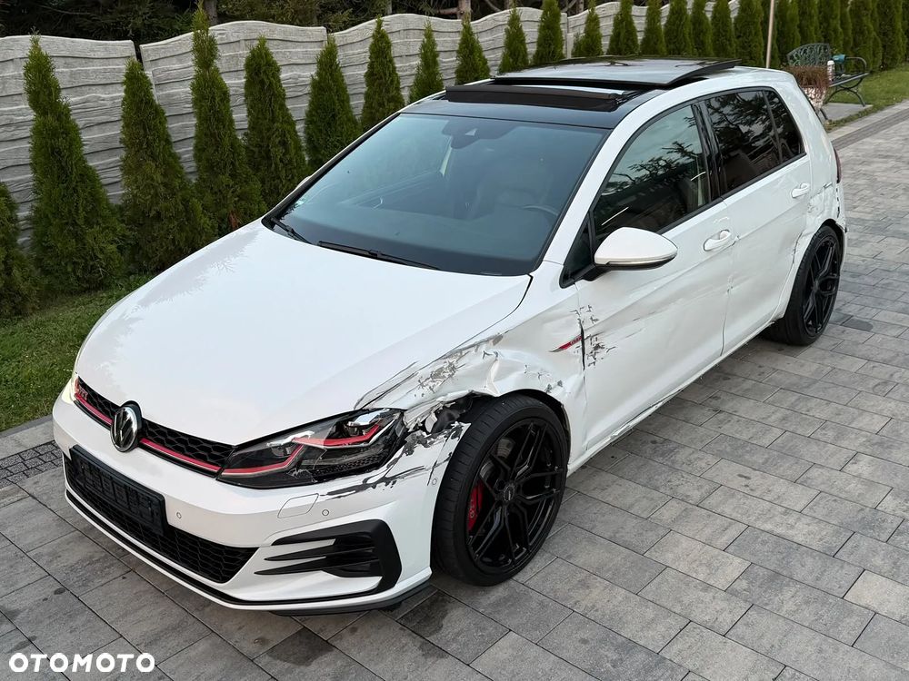 Volkswagen Golf GTI (BlueMotion Technology) DSG Performance - 20