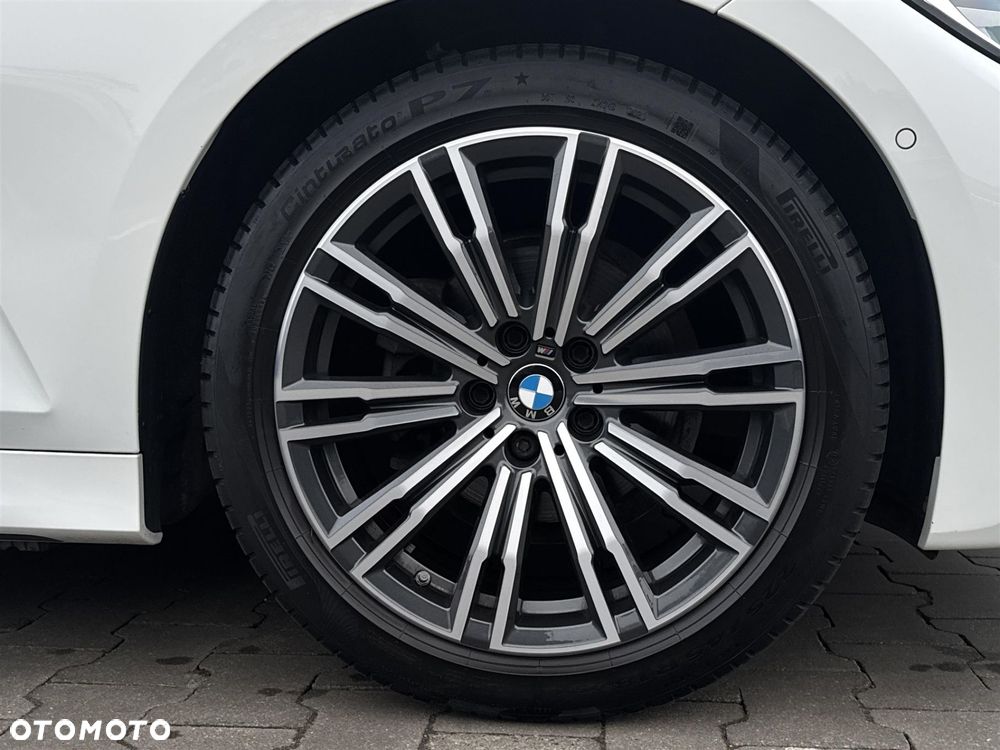 BMW Seria 3 318d - 5