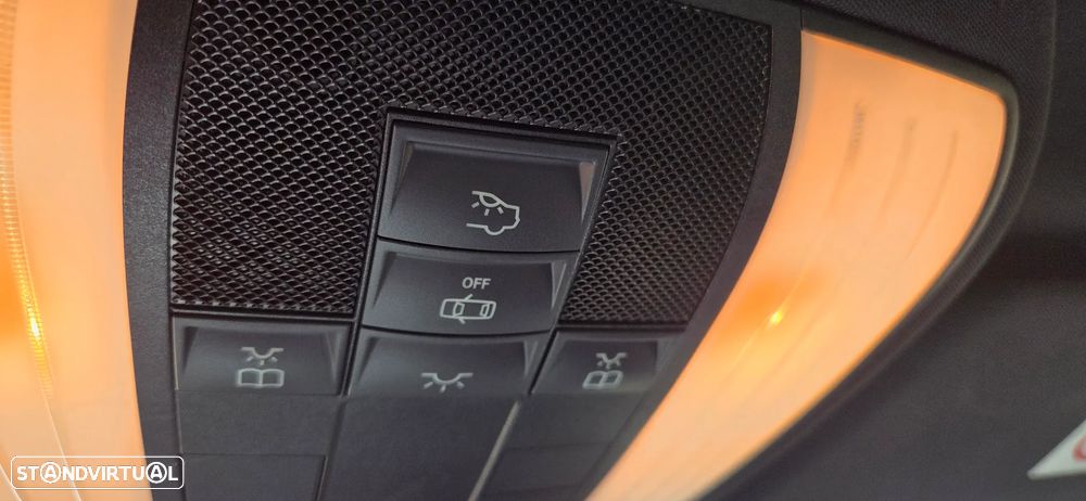 Mercedes-Benz E 300 Bluetec Hybrid Avantgarde - 13