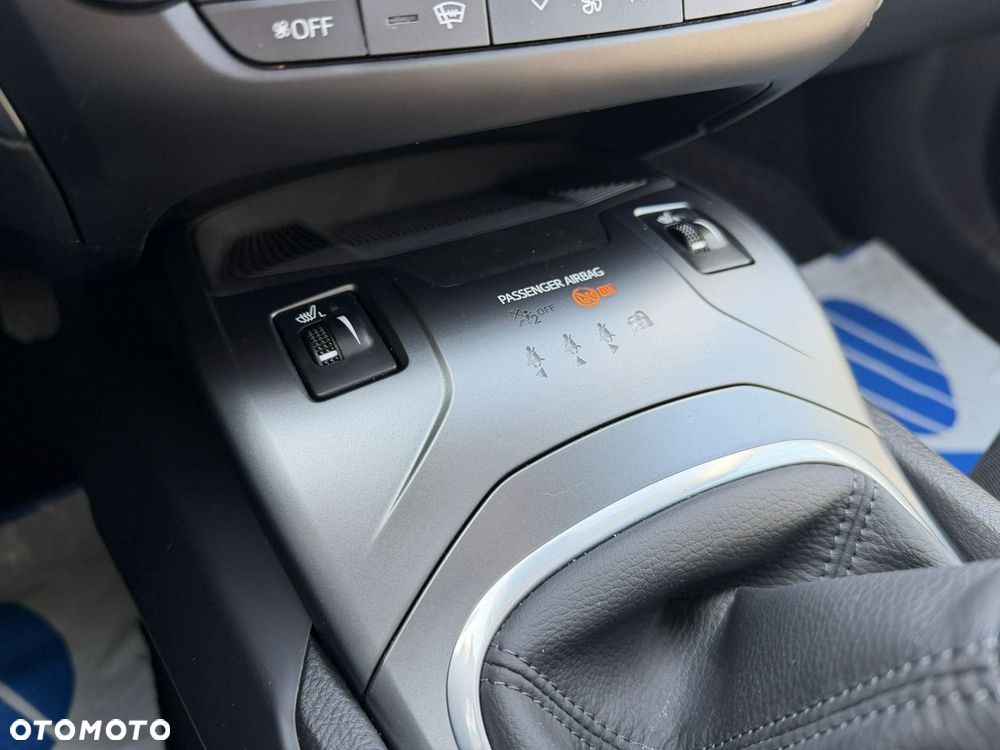 Toyota Avensis - 14