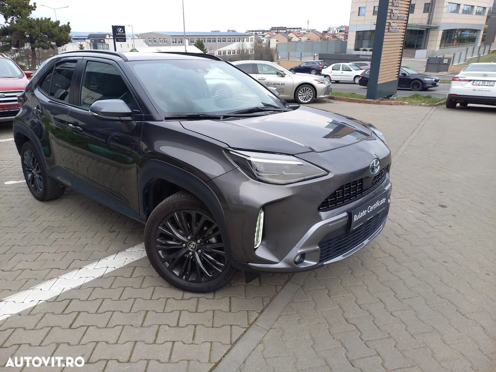 Toyota Yaris Cross 1.5 VVT-i HSD 4x4 Exclusive Adventure - 2