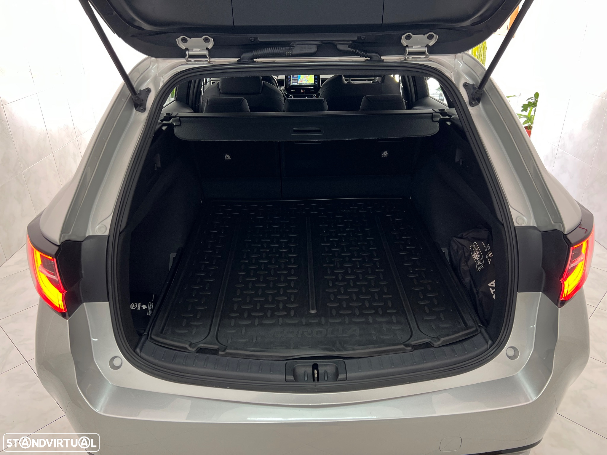 Toyota Corolla Touring Sports 1.8 Hybrid Comfort - 29