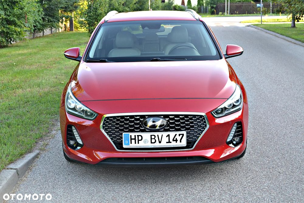 Hyundai i30 blue 1.6 CRDi Premium - 12