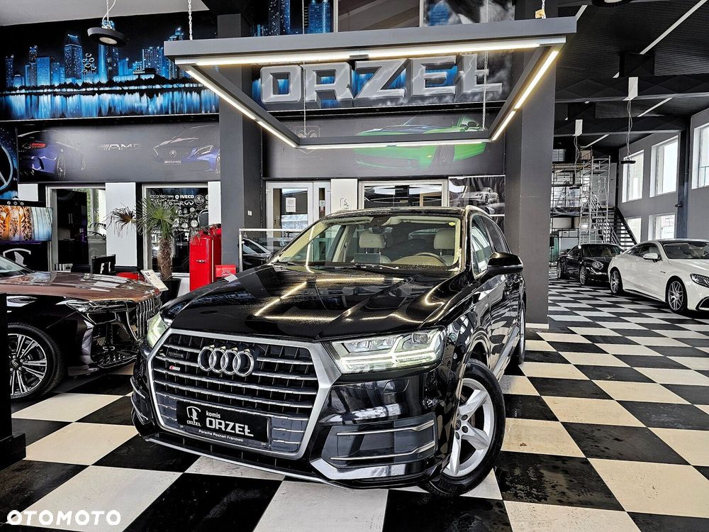 Audi Q7 - 1