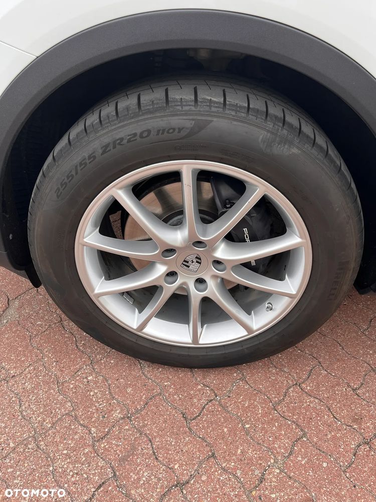 Porsche Cayenne Standard - 22