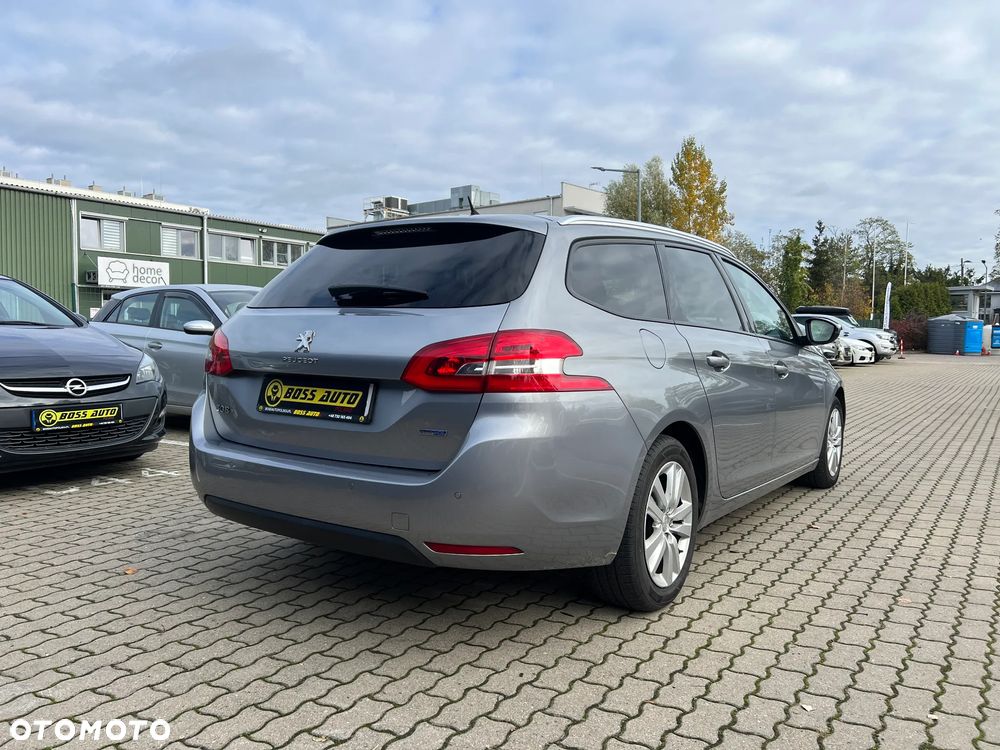 Peugeot 308 1.6 BlueHDi Allure S&S - 9