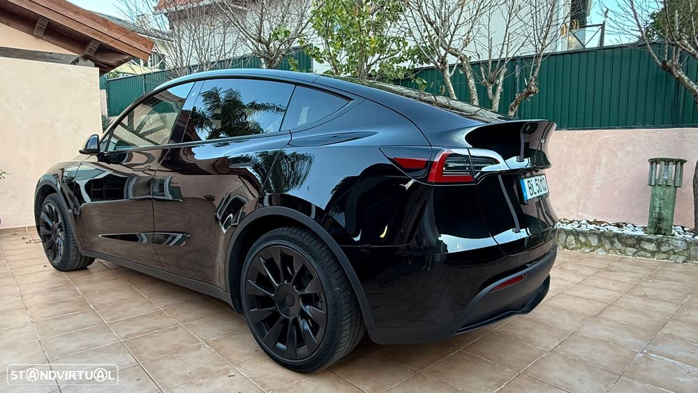 Tesla Model Y Long-Range RWD - 5