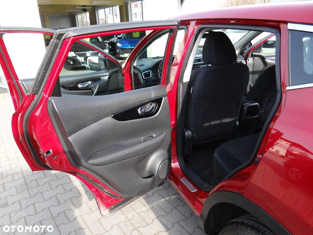 Nissan Qashqai 1.2 DIG-T Xtronic TEKNA+ - 37