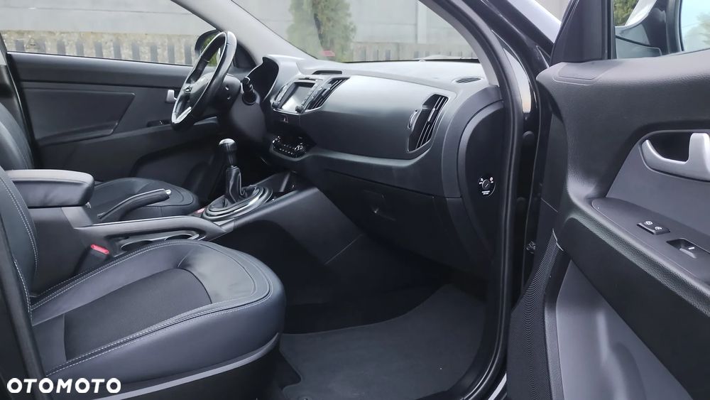 Kia Sportage 2.0 L - 9