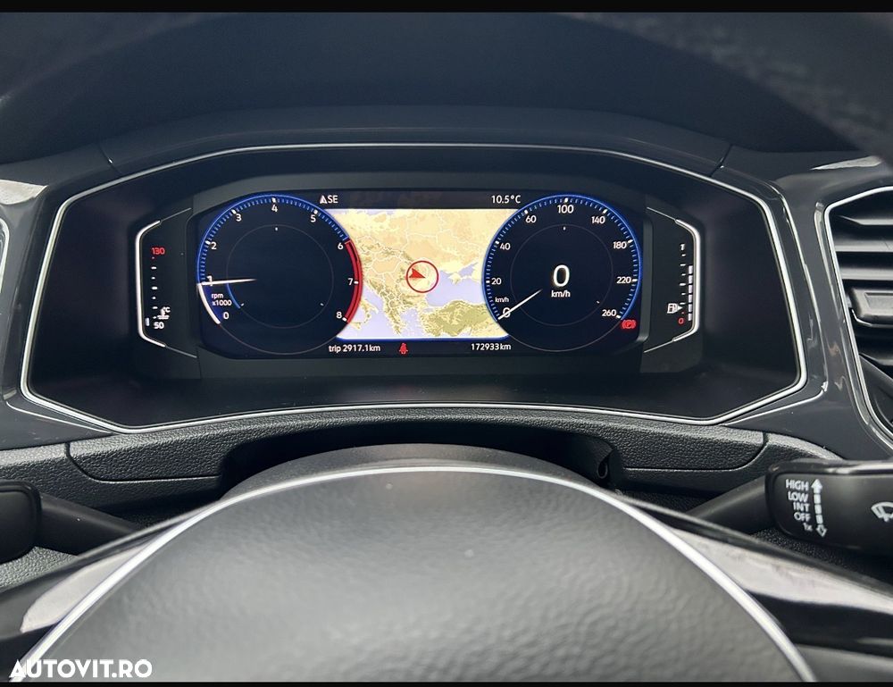 Volkswagen T-Roc - 5