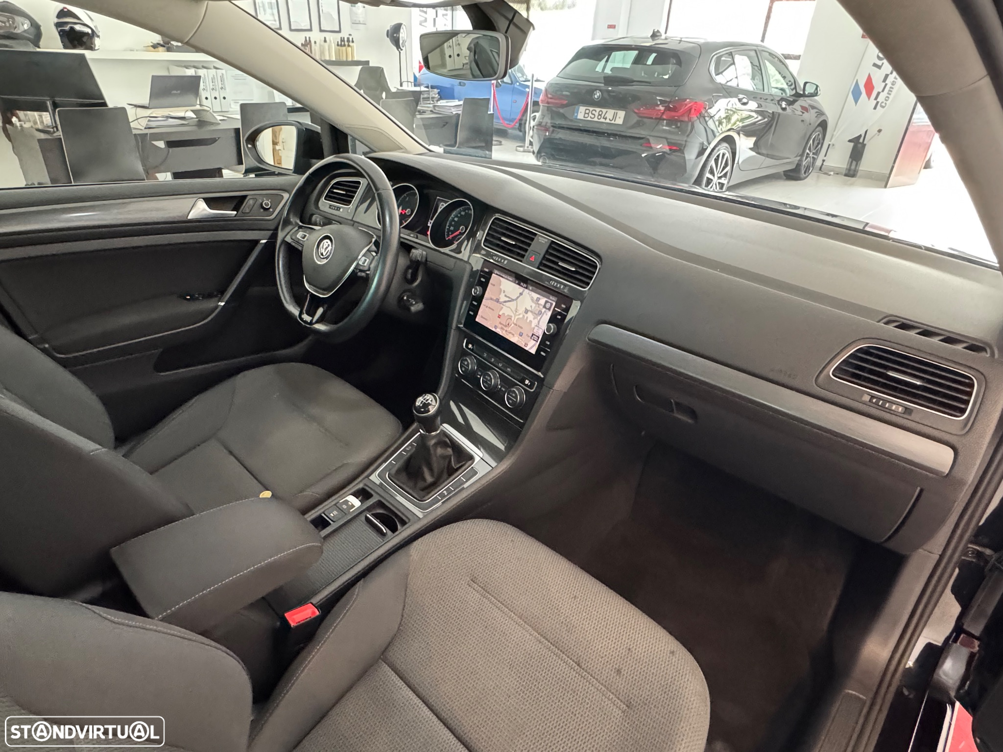 VW Golf 1.6 TDI Confortline - 11