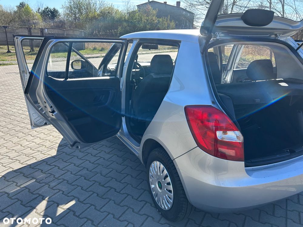 Skoda Fabia 1.2 HTP Classic - 25