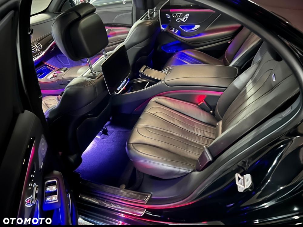 Mercedes-Benz Klasa S 560 4-Matic L 9G-TRONIC - 31