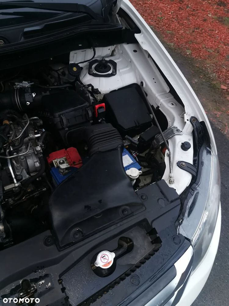 Mitsubishi Outlander 2.2 DI-D 4WD Automatik SUV-Star+ - 10