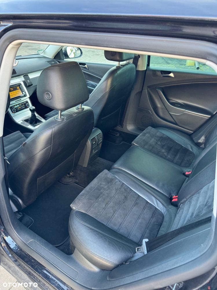 Volkswagen Passat 2.0 TDI DPF BlueMotion Technology Highline - 12