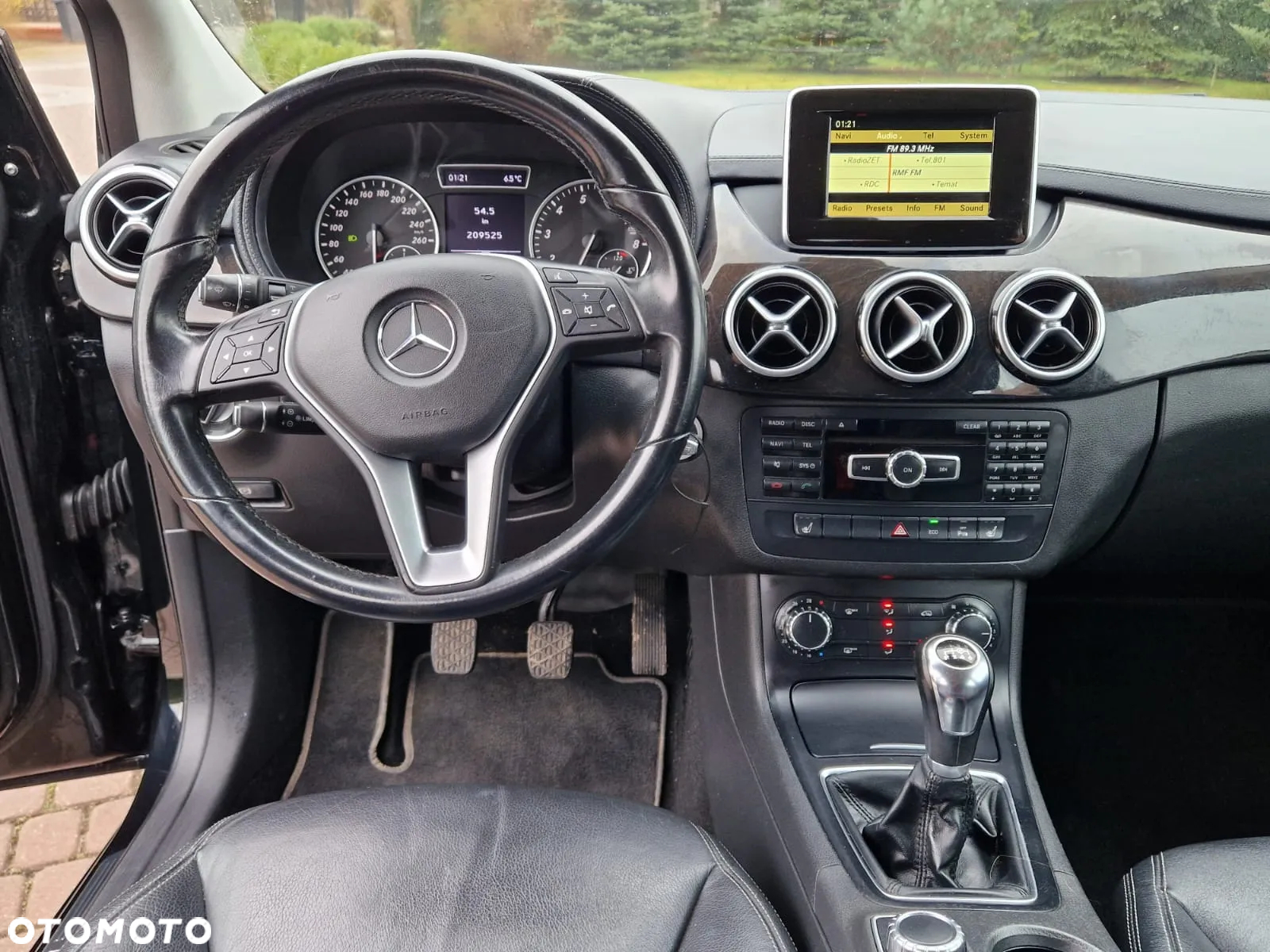 Mercedes-Benz Klasa B 180 BlueEFFICIENCY Edition - 27