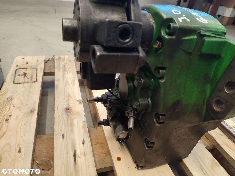 Przedni WOM John Deere 6175M (CE31768) - 9