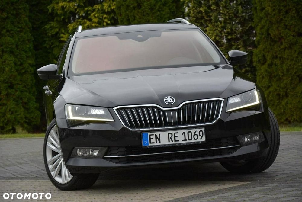 Skoda Superb 2.0 TDI DSG Premium Edition - 8
