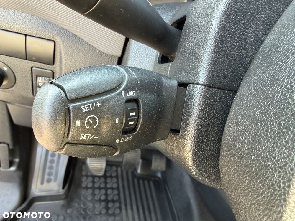 Peugeot Partner - 8