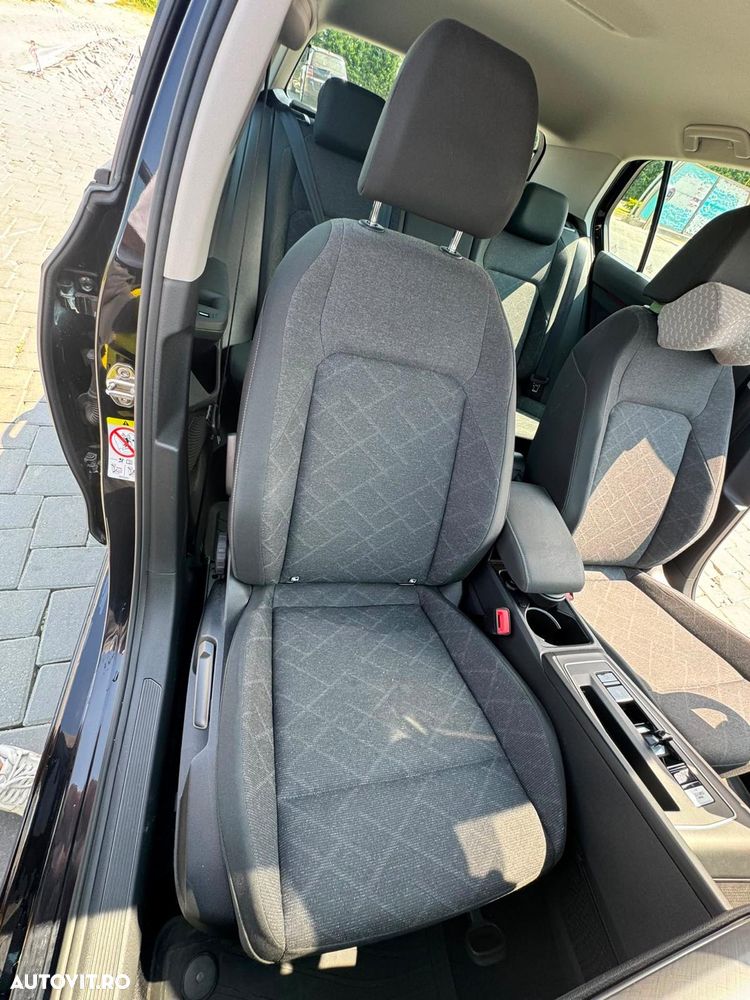 Volkswagen Golf - 18