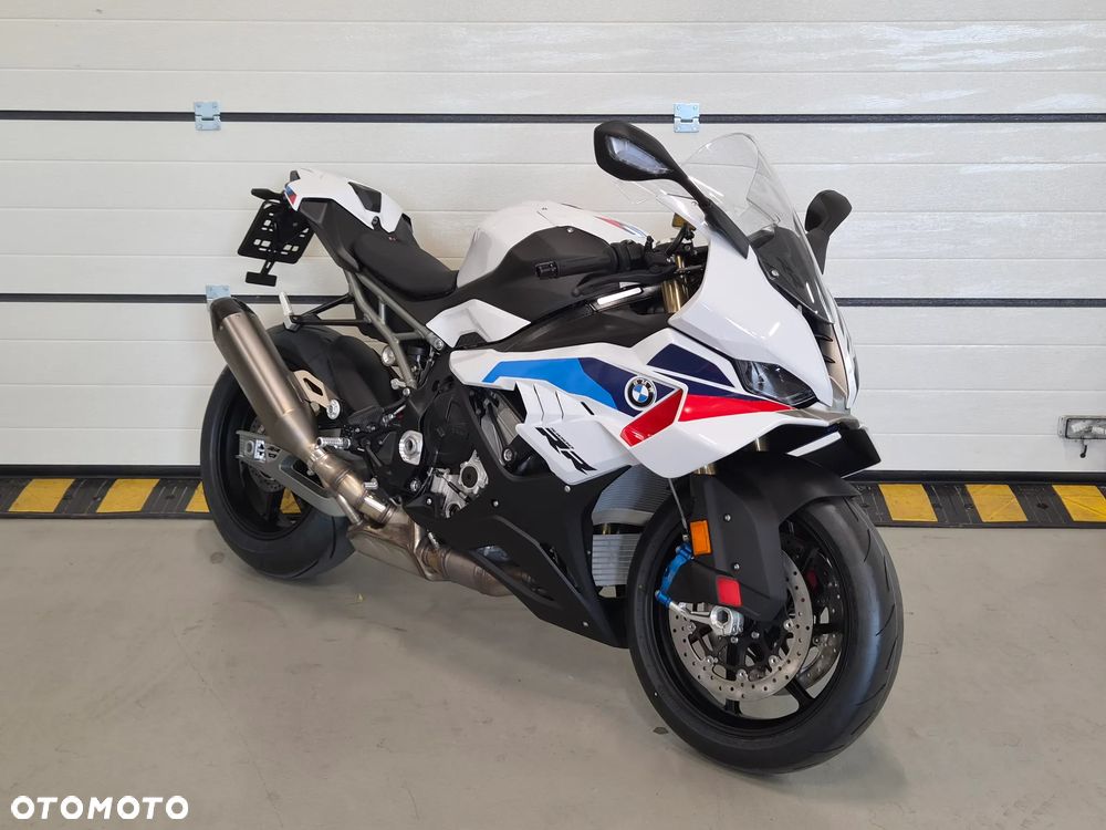 BMW S - 4