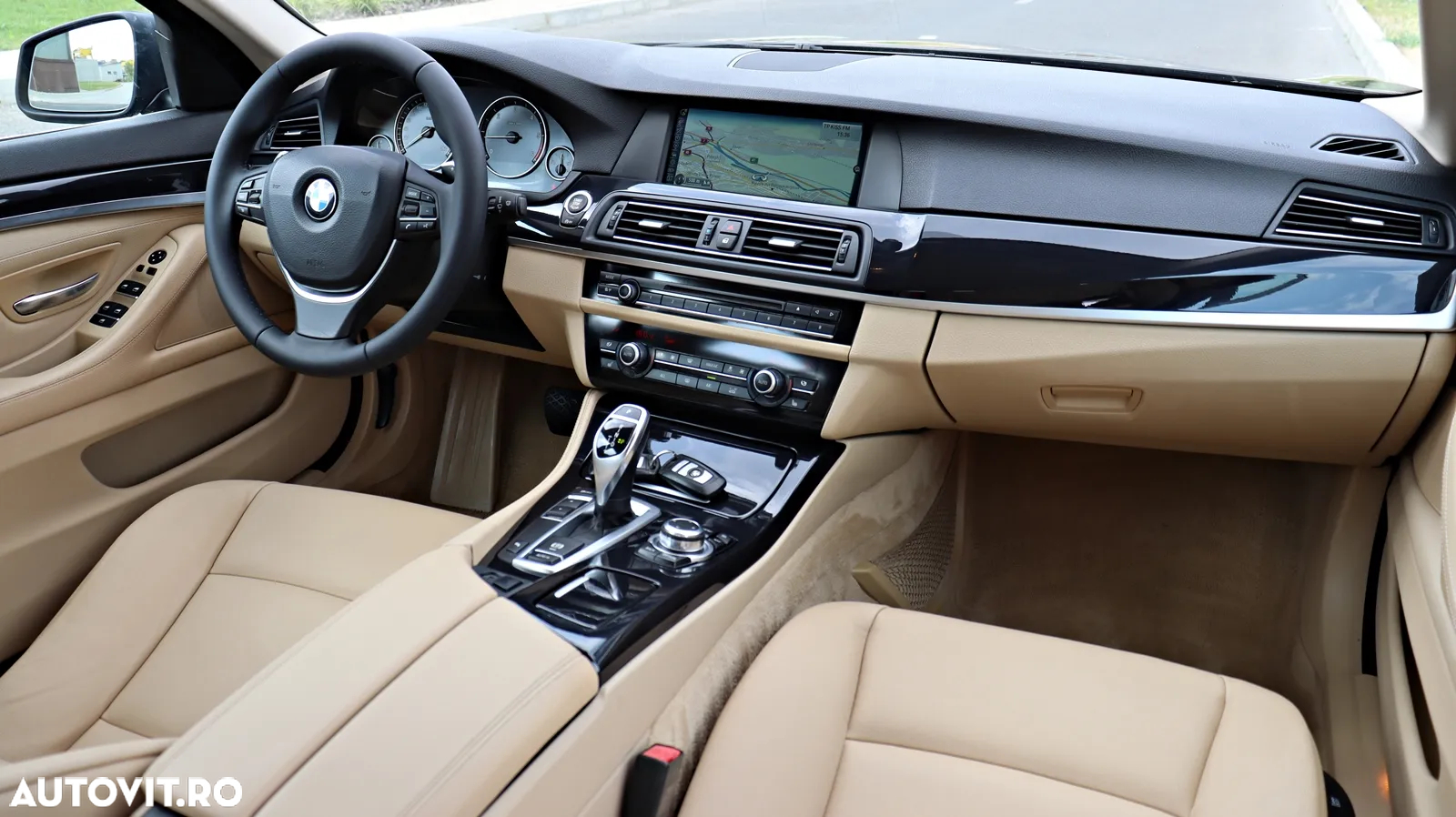 BMW Seria 5 525d Touring Sport-Aut. - 21