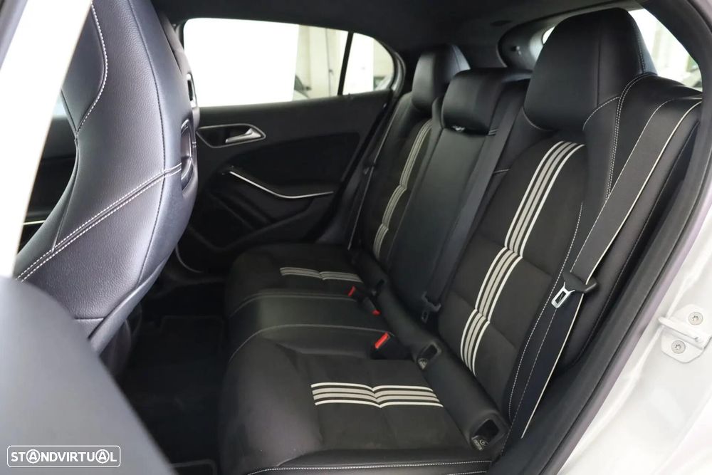 Mercedes-Benz GLA 180 Edition 1 - 22