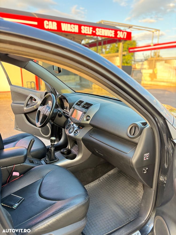 Toyota RAV4 2.2 D-4D Executive - 21