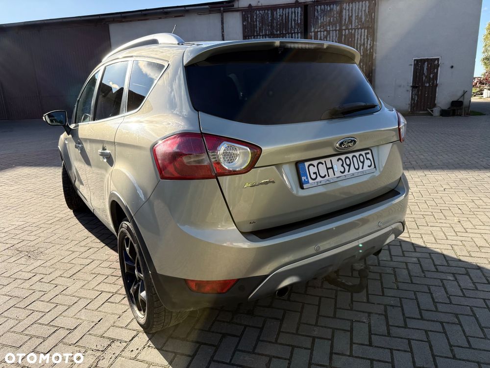 Ford Kuga 2.0 TDCi 4WD Titanium - 4