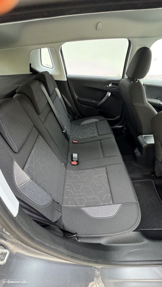 Peugeot 2008 1.2 PureTech Style - 16