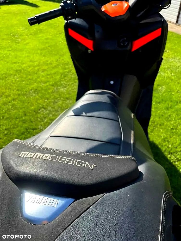 Yamaha X-max - 4