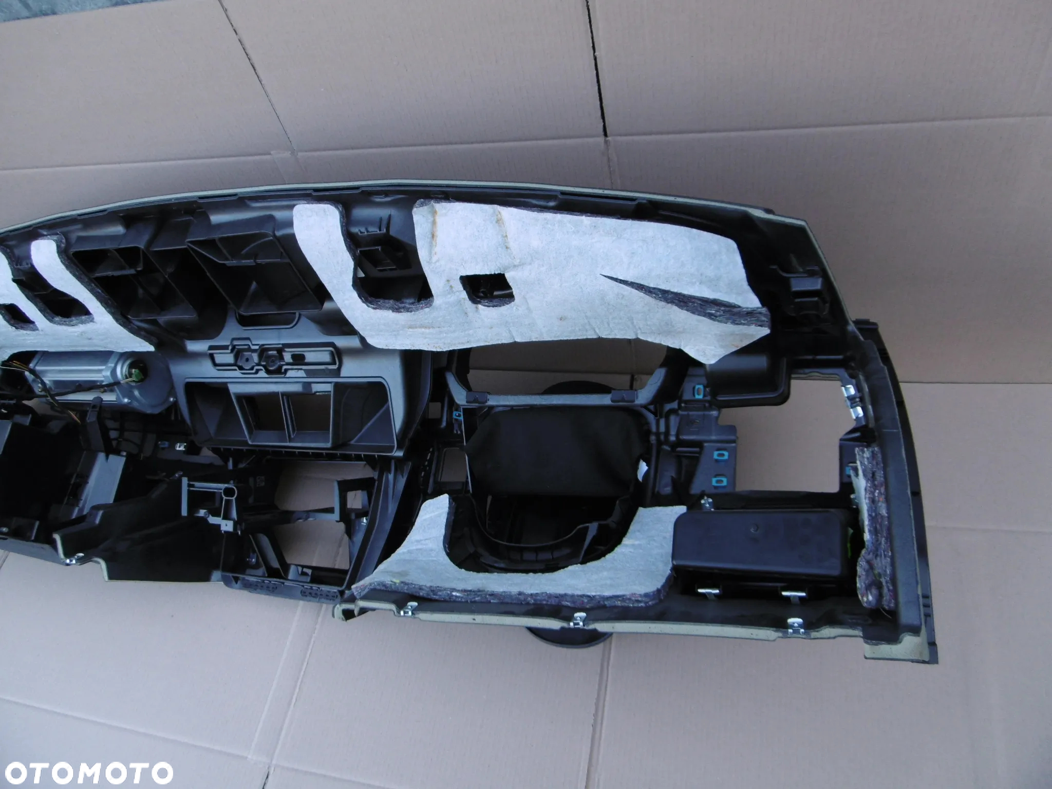 Deska rozdzielcza konsola poduszka pasażera BMW e90 e91 e92 e93 - 14